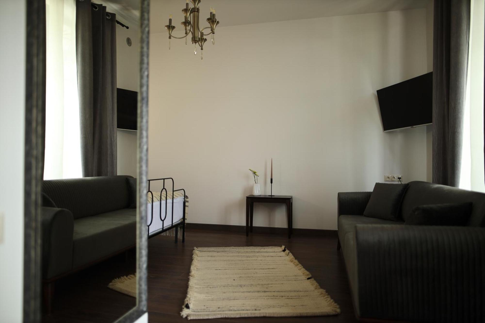 Redroof Country House Hotel Goris Bagian luar foto