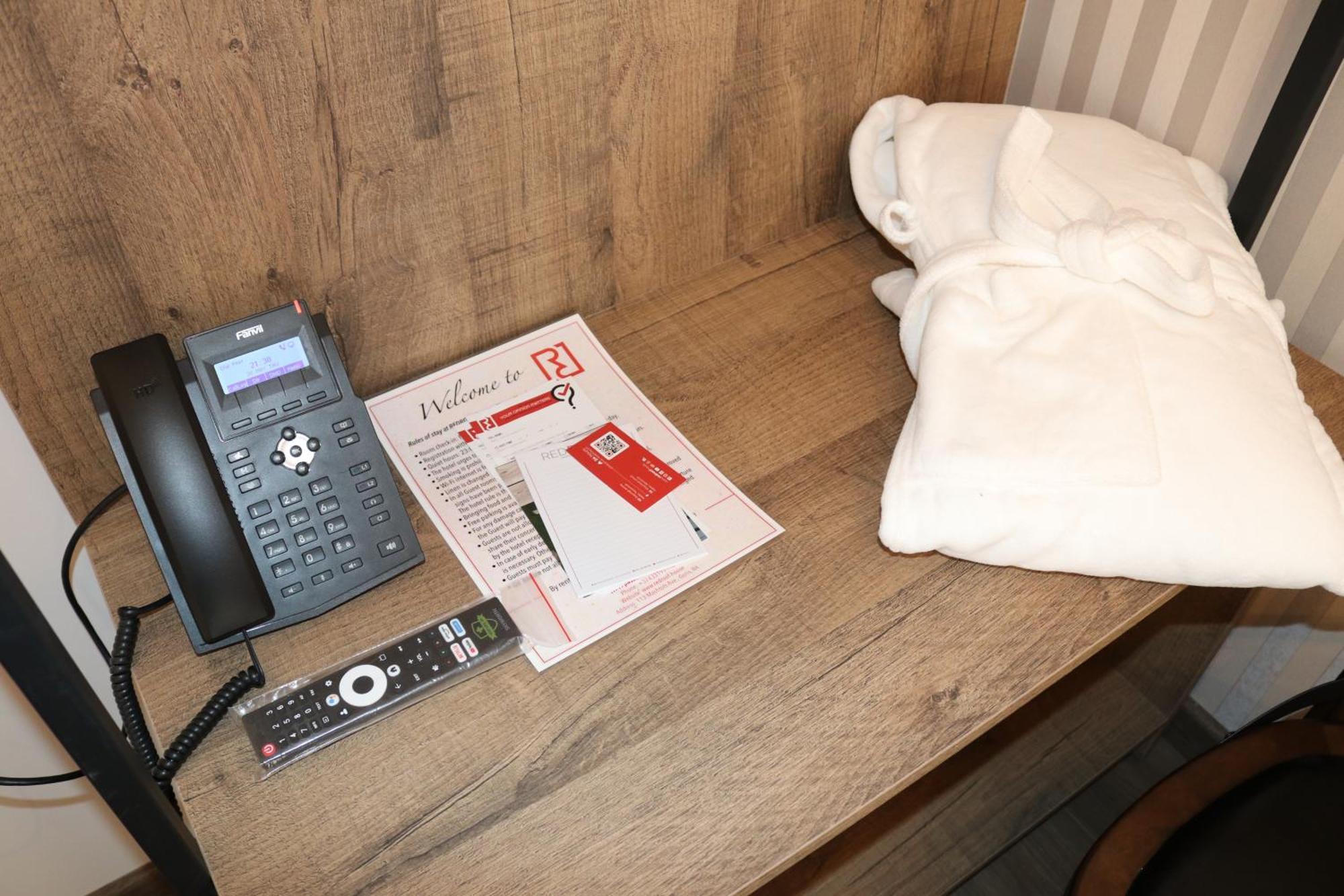 Redroof Country House Hotel Goris Bagian luar foto