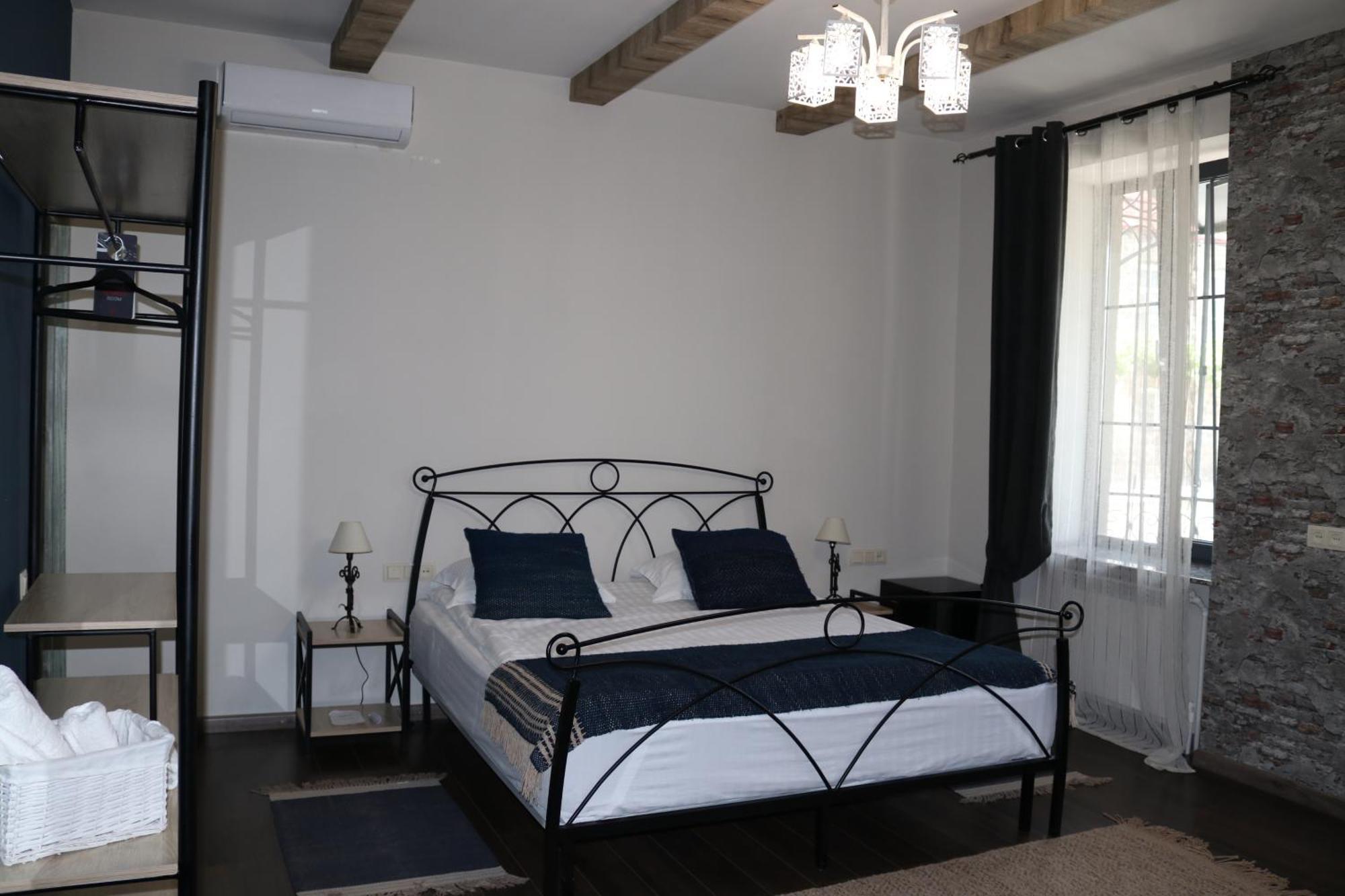 Redroof Country House Hotel Goris Bagian luar foto