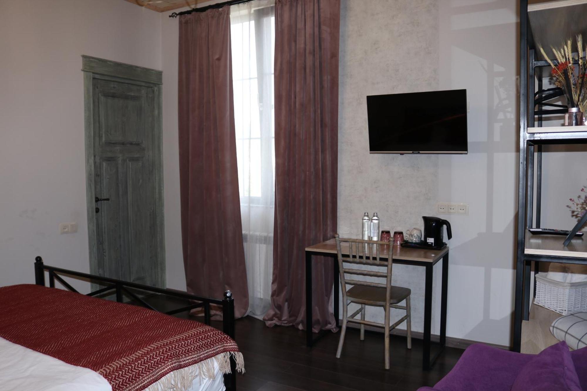 Redroof Country House Hotel Goris Bagian luar foto