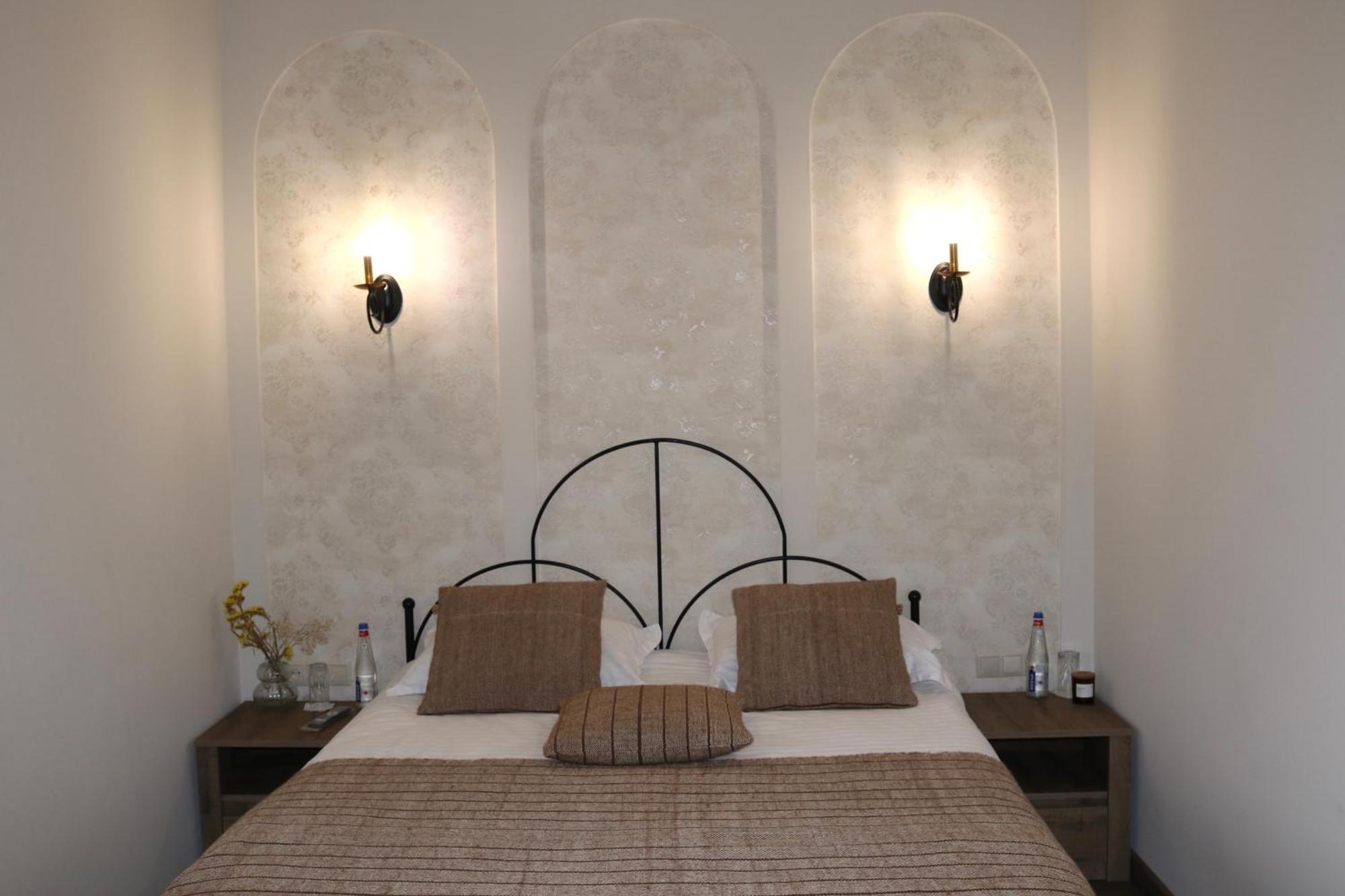 Redroof Country House Hotel Goris Ruang foto