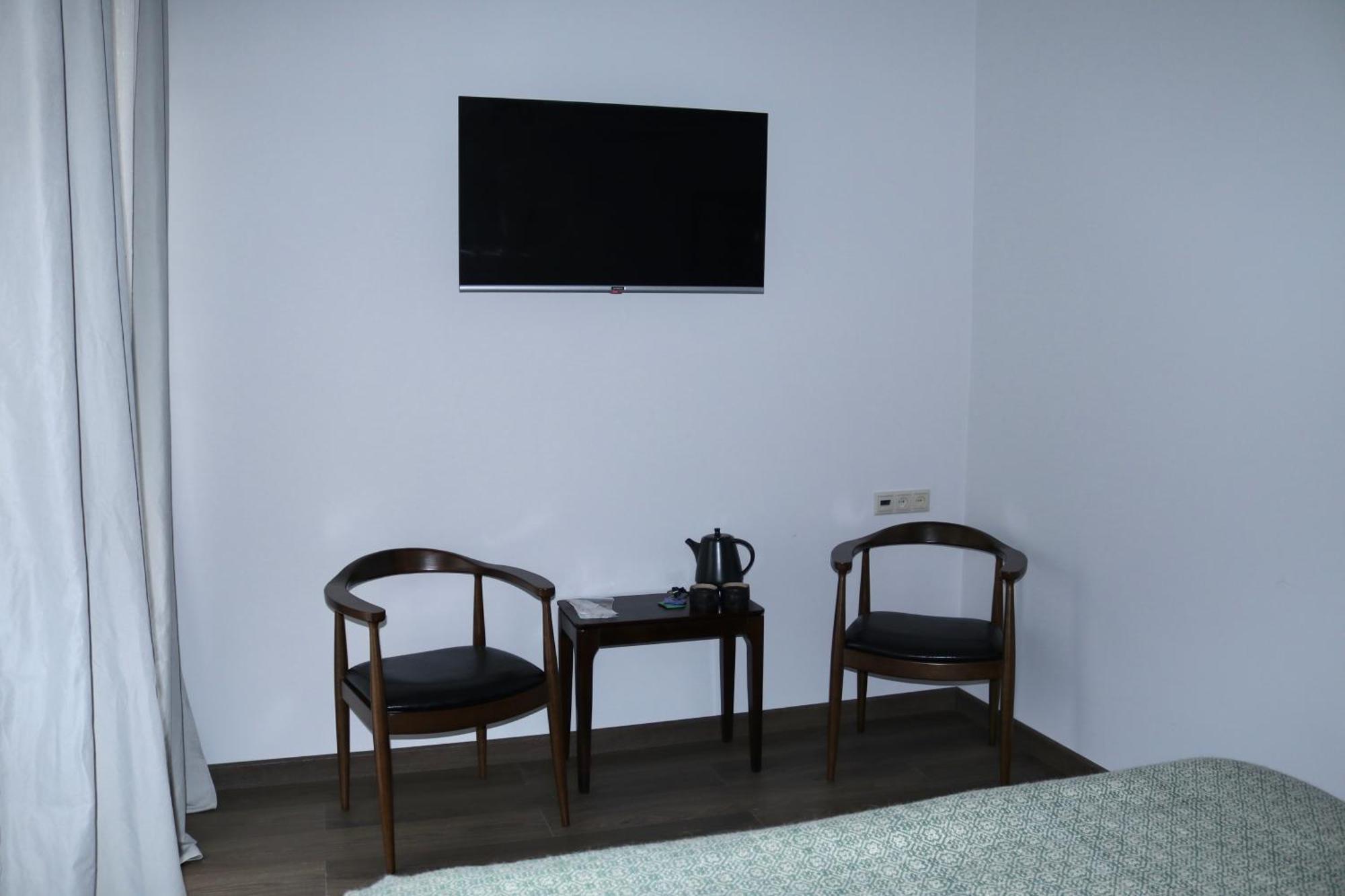 Redroof Country House Hotel Goris Ruang foto